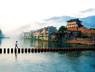 長沙往返A(chǔ)9線：鳳凰古城、德夯苗寨、矮寨吊索橋品質(zhì)純玩兩日游